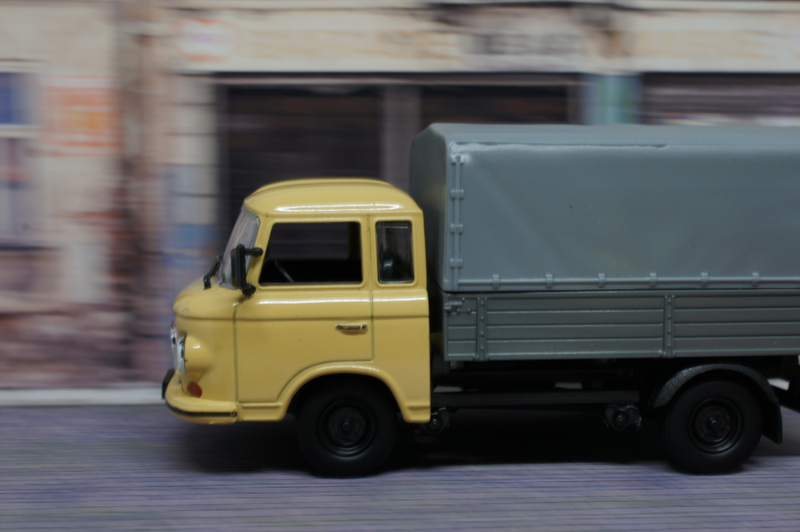 Illustration for article titled Troublesome Trucking Teutonic Tuesday: Die Rückkehr des Zweitakt. Und Kommis.